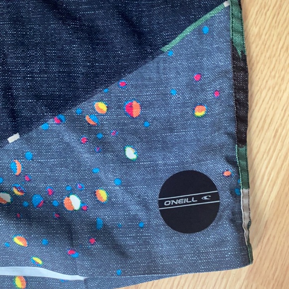 O’Neill board shorts - Picture 3 of 5